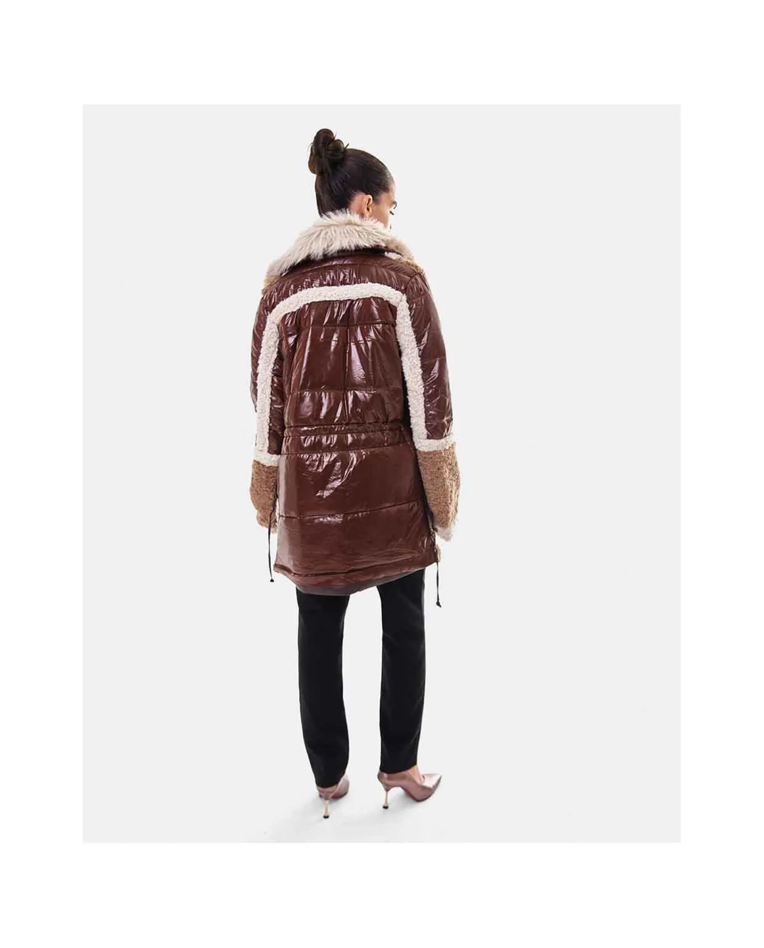 Abrigo Deluxe Felpa Marron