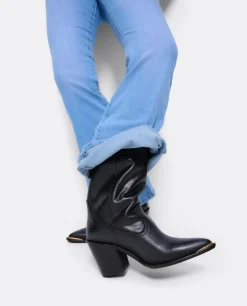 Bota Cow Is Napa Negro