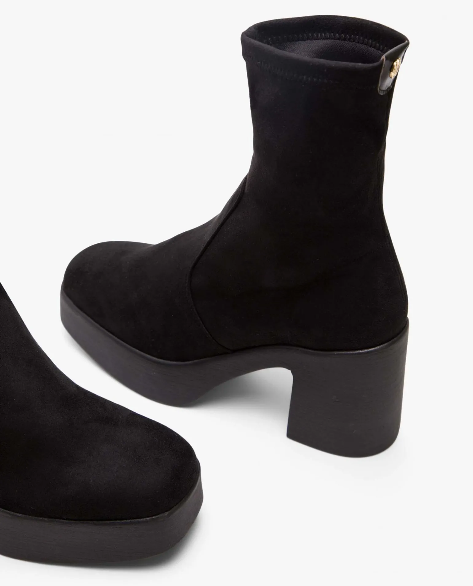 Botin Plataforma Ultrasuede Strech Negro