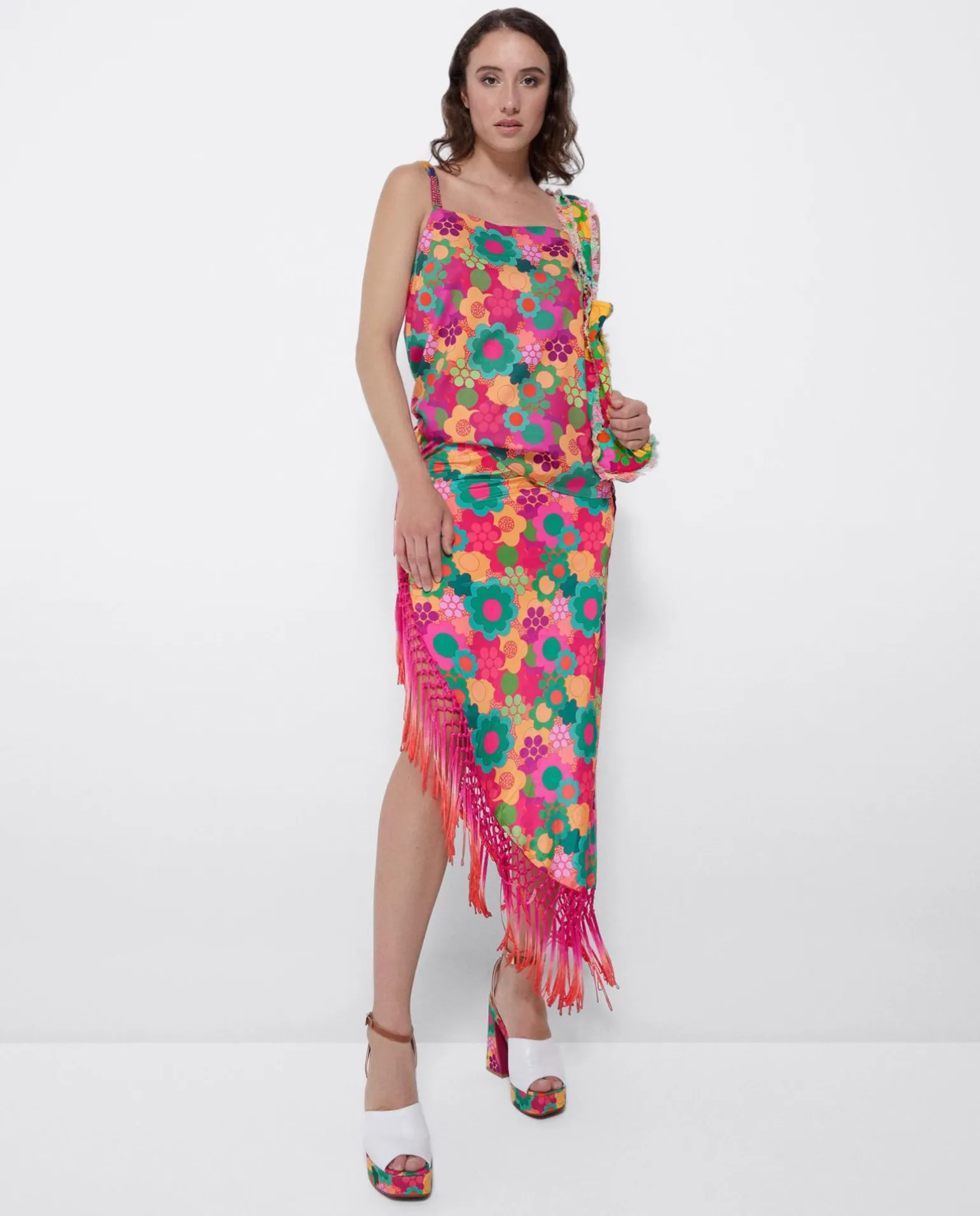 Falda Pareo Flecos Saten Estampado Flores