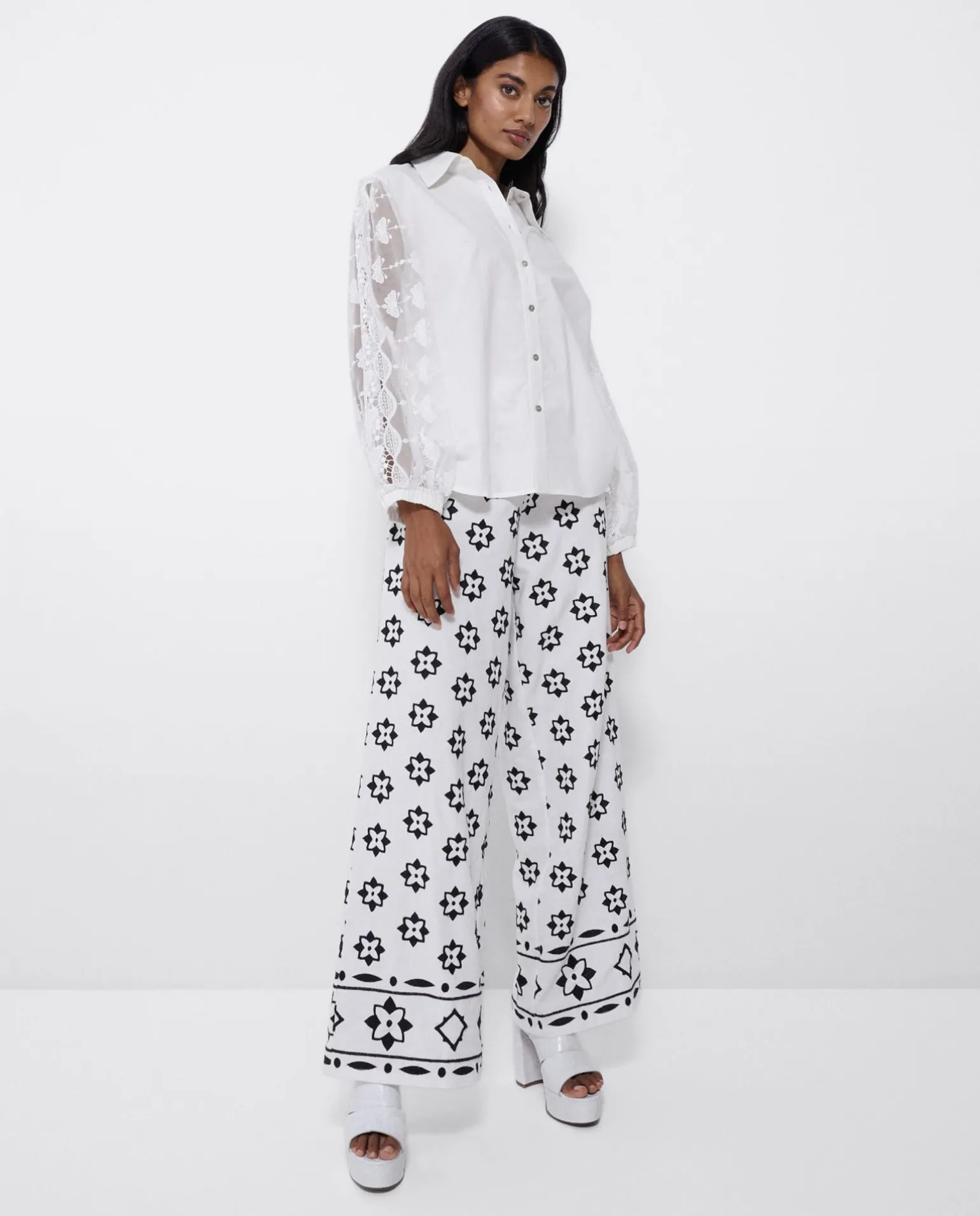 Pantalon Bordado Cenefa Algodon Blanco