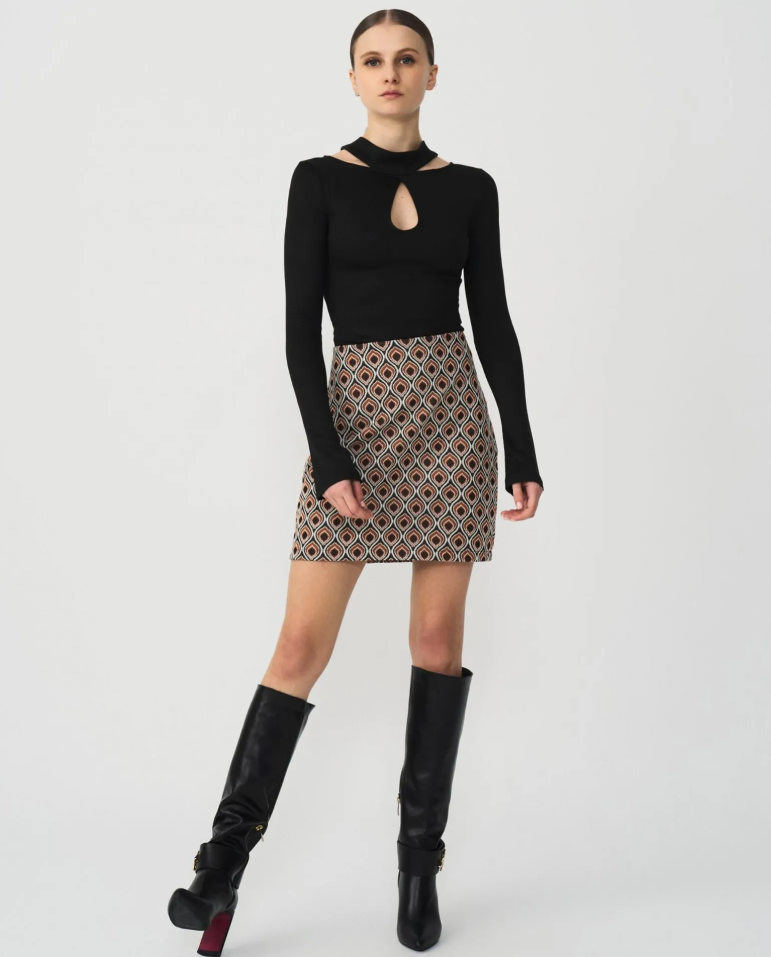 Top Escote Lagrima Punto Negro