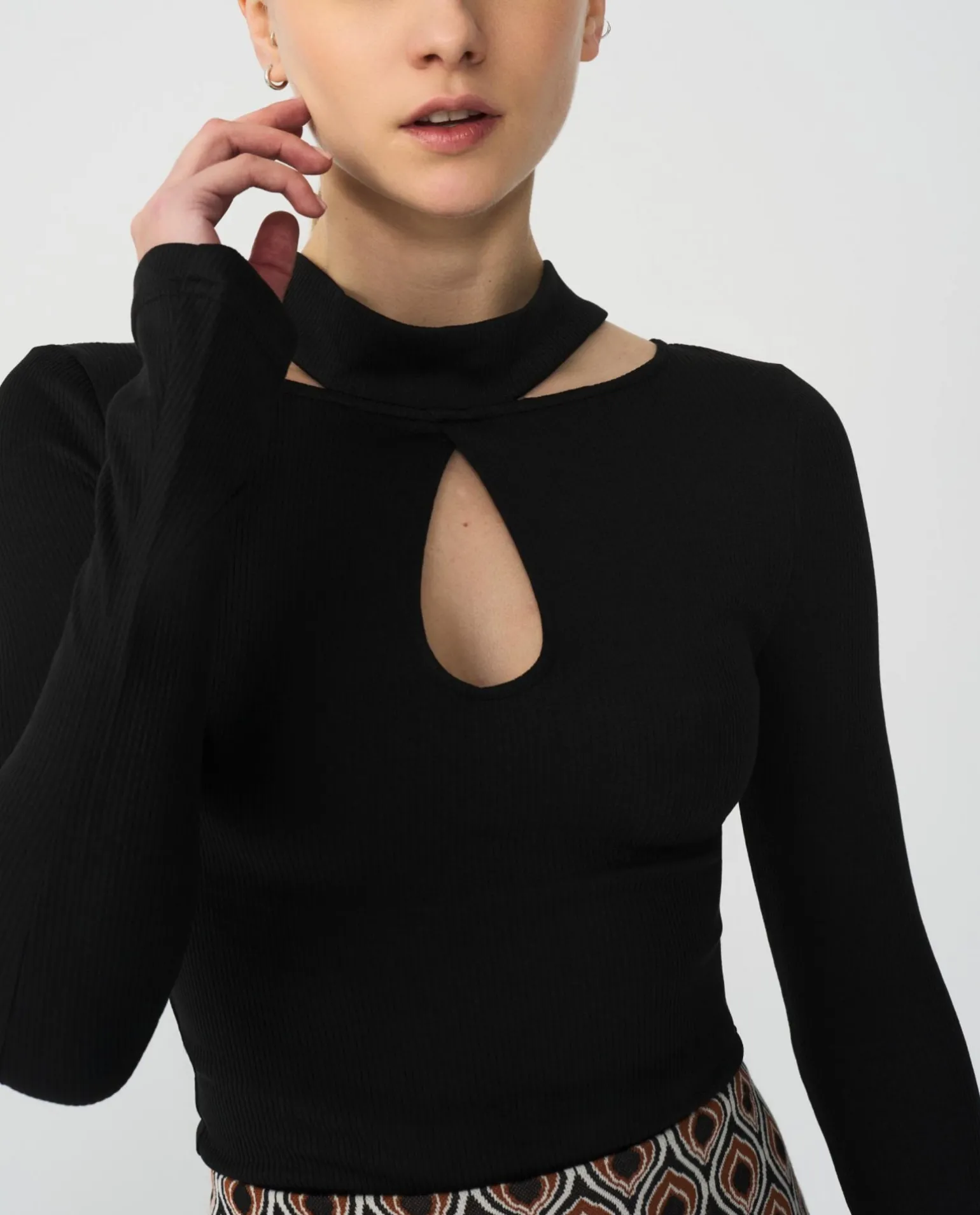 Top Escote Lagrima Punto Negro