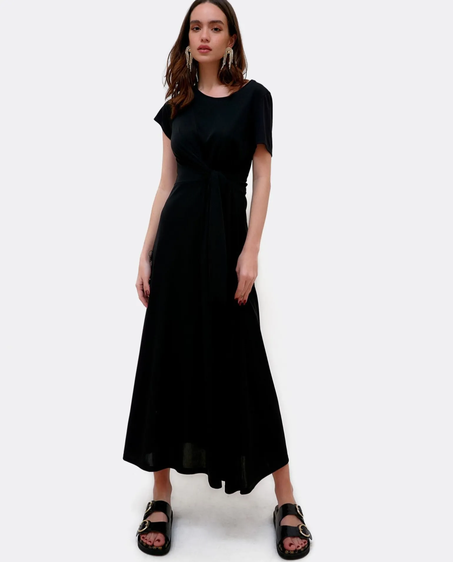 Vestido Manga Corta Nudo Delantero Punto Circular