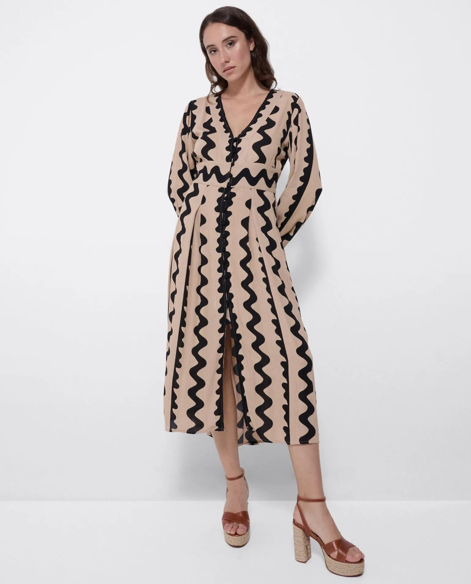 Vestido Midi Botones Crep Beig